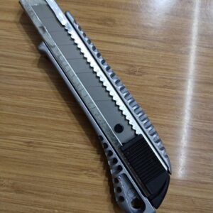 Gönen Döküm metal maket bıçağı alüminyum kızaklı döküm gövde 18 mm