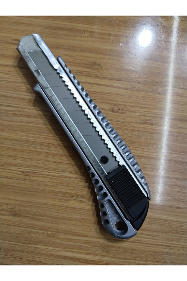 Gönen Döküm metal maket bıçağı alüminyum kızaklı döküm gövde 18 mm